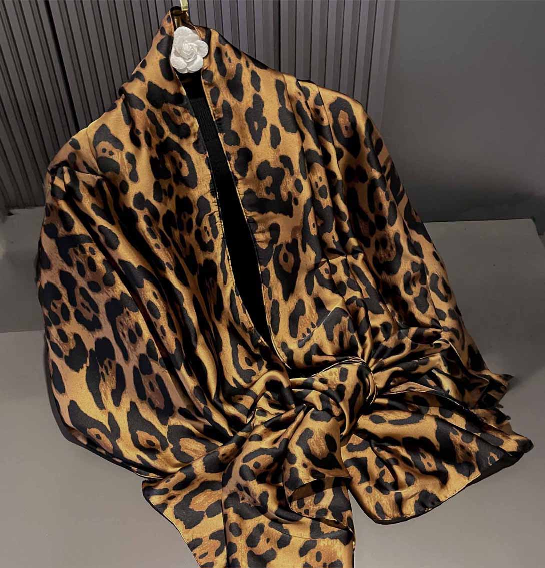 xyueanlo SR-028 Satin Royale Scarf - View 1